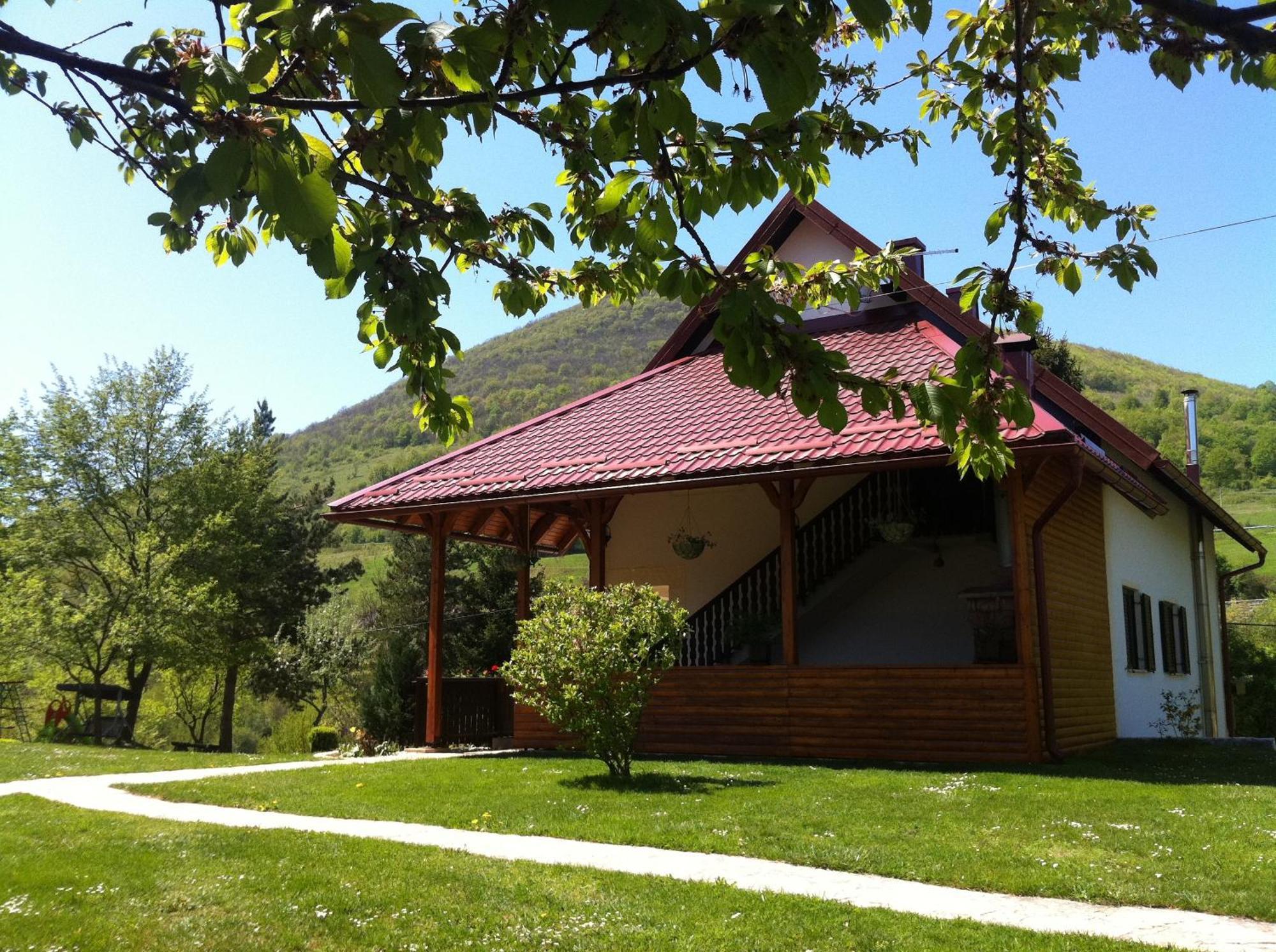Guest house Apartments Renata Smoljanac