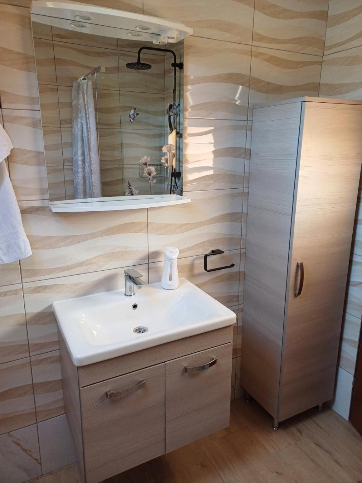 Guest house Apartments Renata 3*