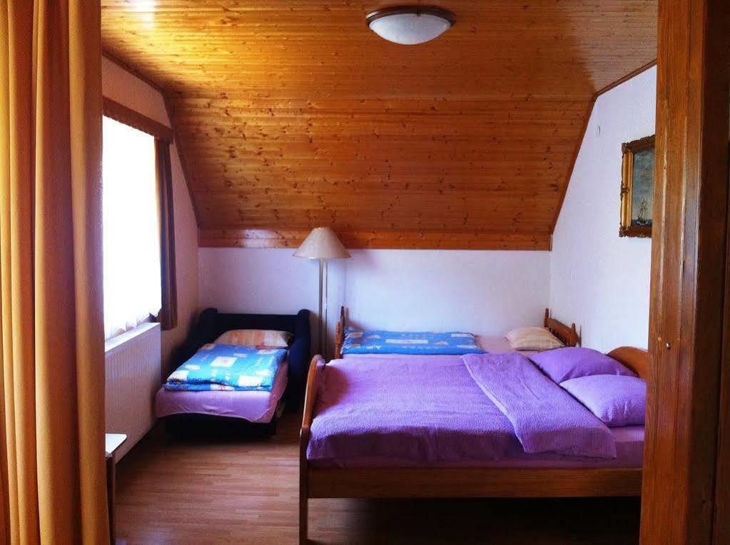 Apartments Renata Guest house