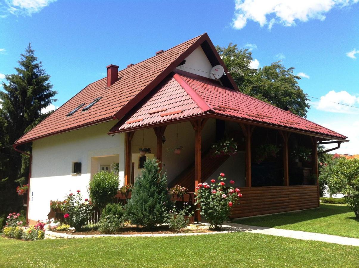 Apartments Renata 3* Smoljanac
